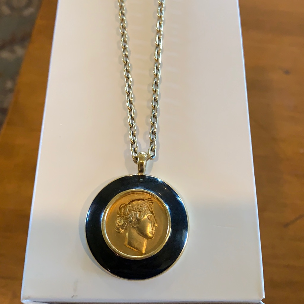 Black And Gold Pendant Necklace